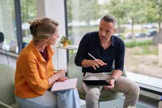 Overleg Simon en Charlotte zeteltjes